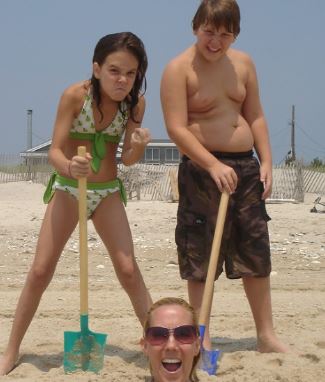 Jefferson Salvini Randall with his sister Julia and mother Heather in 2015